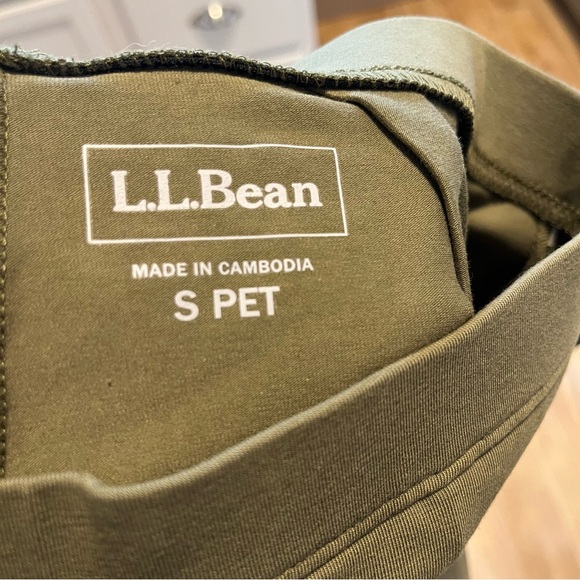 L.L.Bean olive green pull on trousers career pants sz small petite NWT - Picture 4 of 5